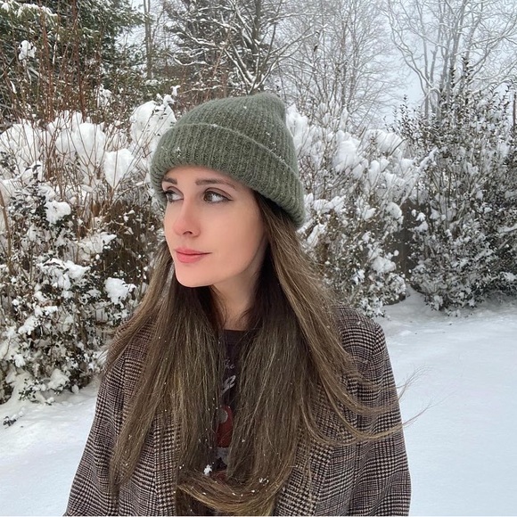 KATY’S LIVE! Like to be notified :) - Picture 2 of 7